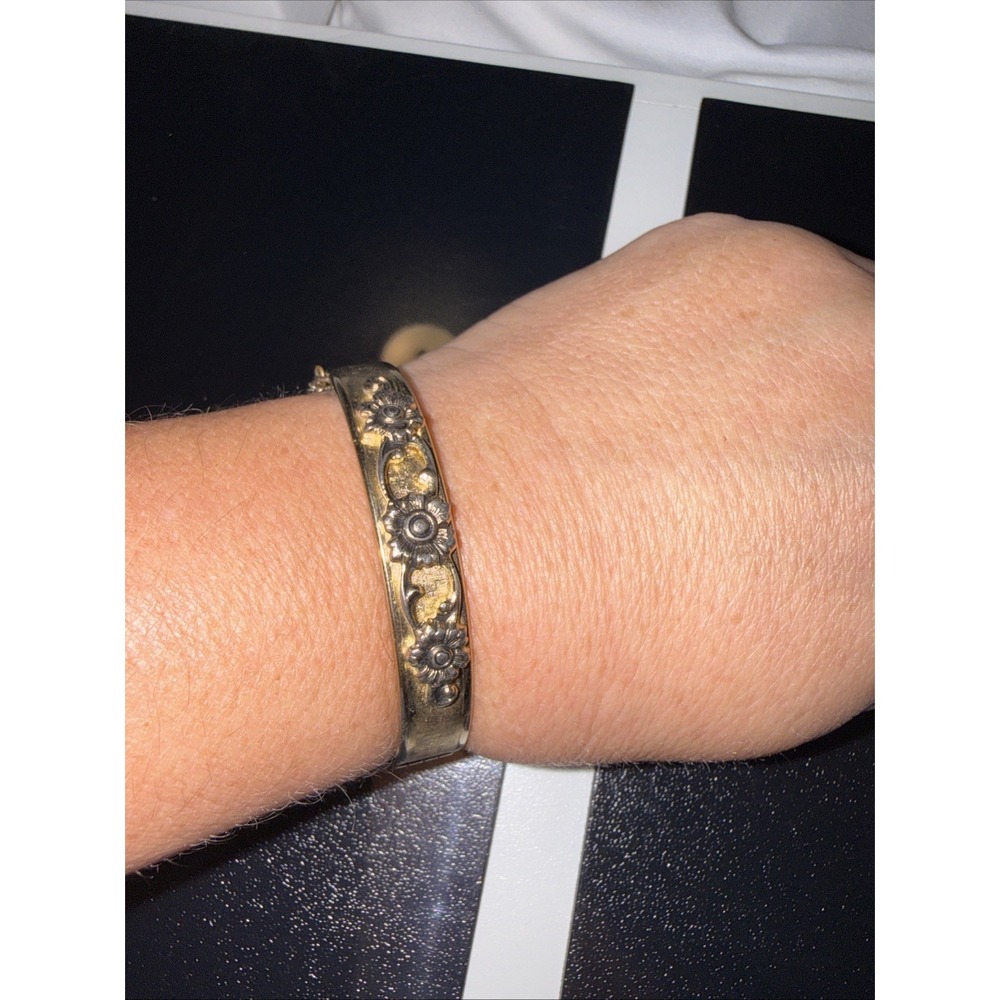 Vintage Whiting & Davis Flower Bangle Hinged Clamper Bracelet Gold Tone